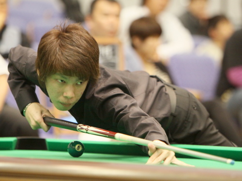 http://www.billiards-cues.jp/news/2012/tour/12amanine03.JPG
