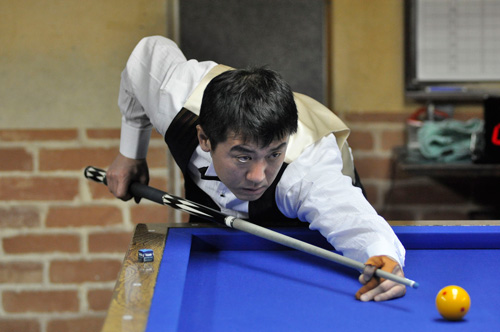 http://www.billiards-cues.jp/news/2012/tour/yamani_ume.jpg