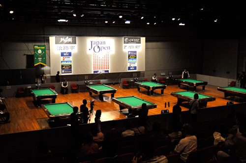 jo00_hall.jpg