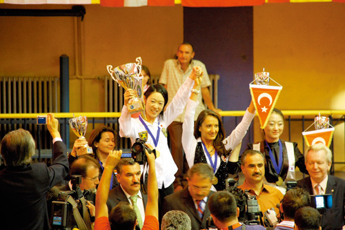 http://www.billiards-cues.jp/news/2012/player/hida_sub.jpg