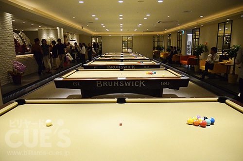 egg_billiards2.jpg