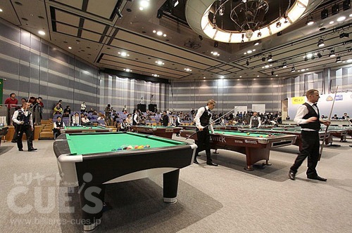 13ajkitatani_hall.jpg