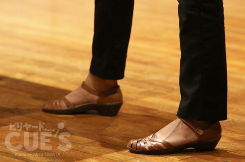 27jo_foot1_th.jpg
