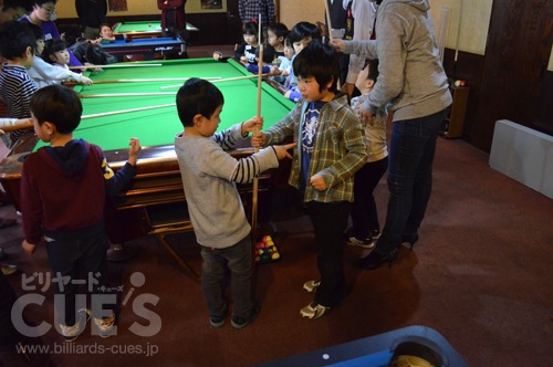 15kids_cue.jpg