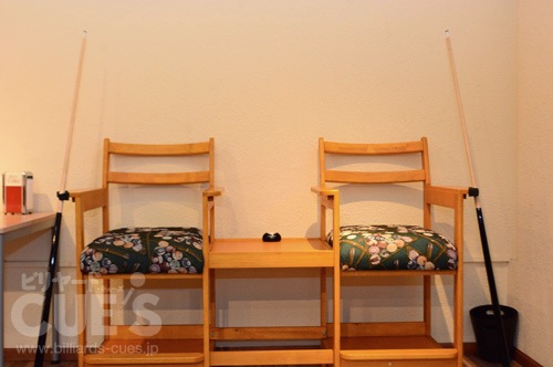 newart2_chair1_th.jpg