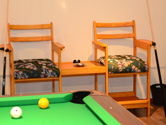 newart2_chair3_th.jpg