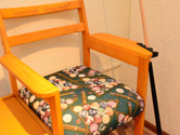 newart2_chair4_th.jpg