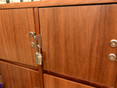 newart2_locker2_th.jpg