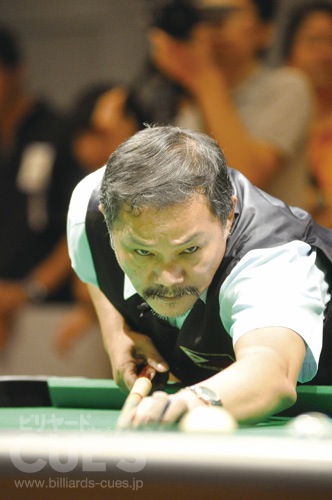 ajc06_reyes_th.jpg