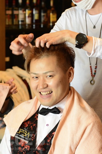 billi8_aoki_th.jpg
